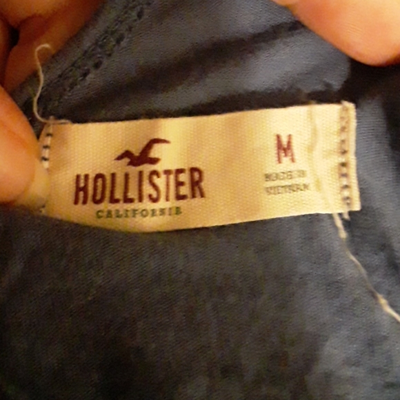 Hollister flowy high neck tank - Picture 3 of 3